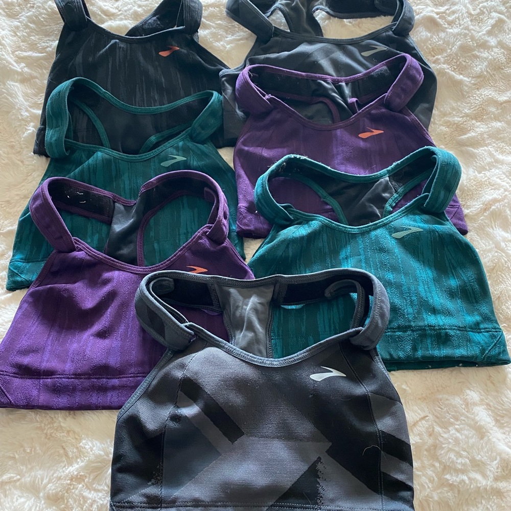 Brooks sports bras 30D (lot of 7). Also fit a C cup